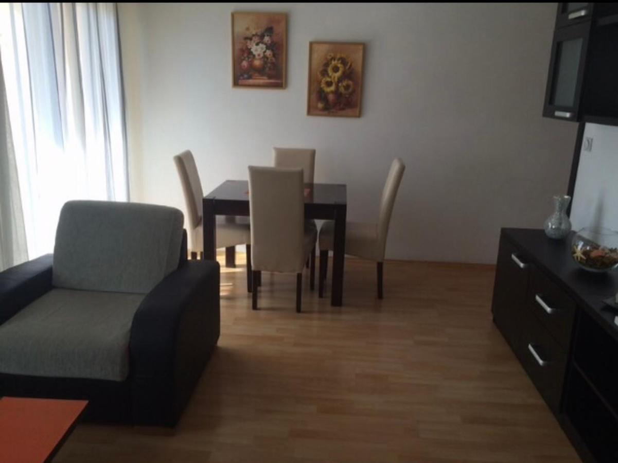 Apartman Nada ビイェリナ エクステリア 写真